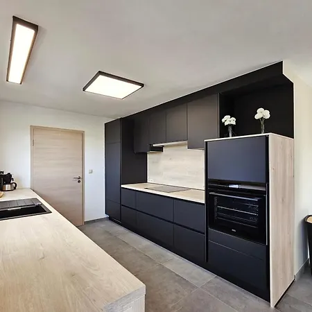 A La Lisiere Du Bois Paliseul